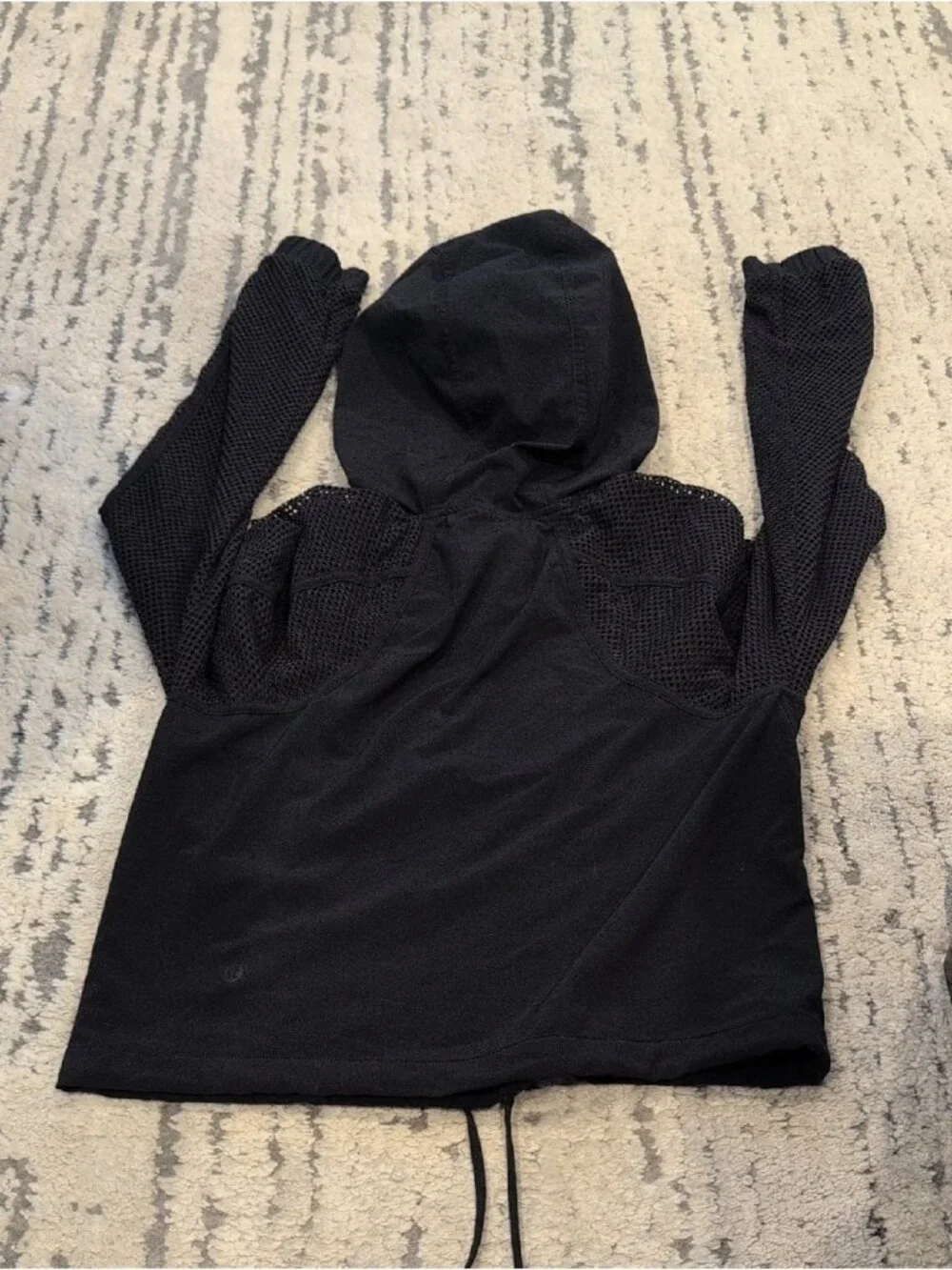 Lululemon Catch a Breeze Pullover Black